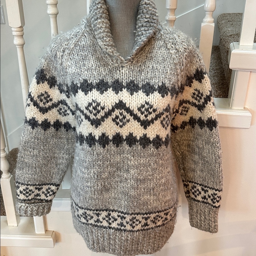 Cowichan Wool
Sweater - Picture 7 of 7